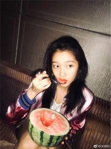 娱乐吃瓜的明星,揭秘那些吃瓜群众的明星幕后故事